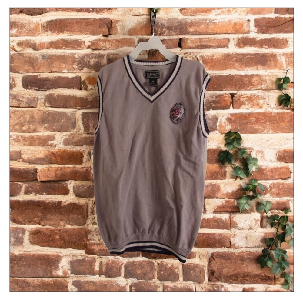 Women’s Buffalo VTG Knit Preppy -Logo -Crest Collegiate Sweater Vest -EUC Sz L - Picture 4 of 13